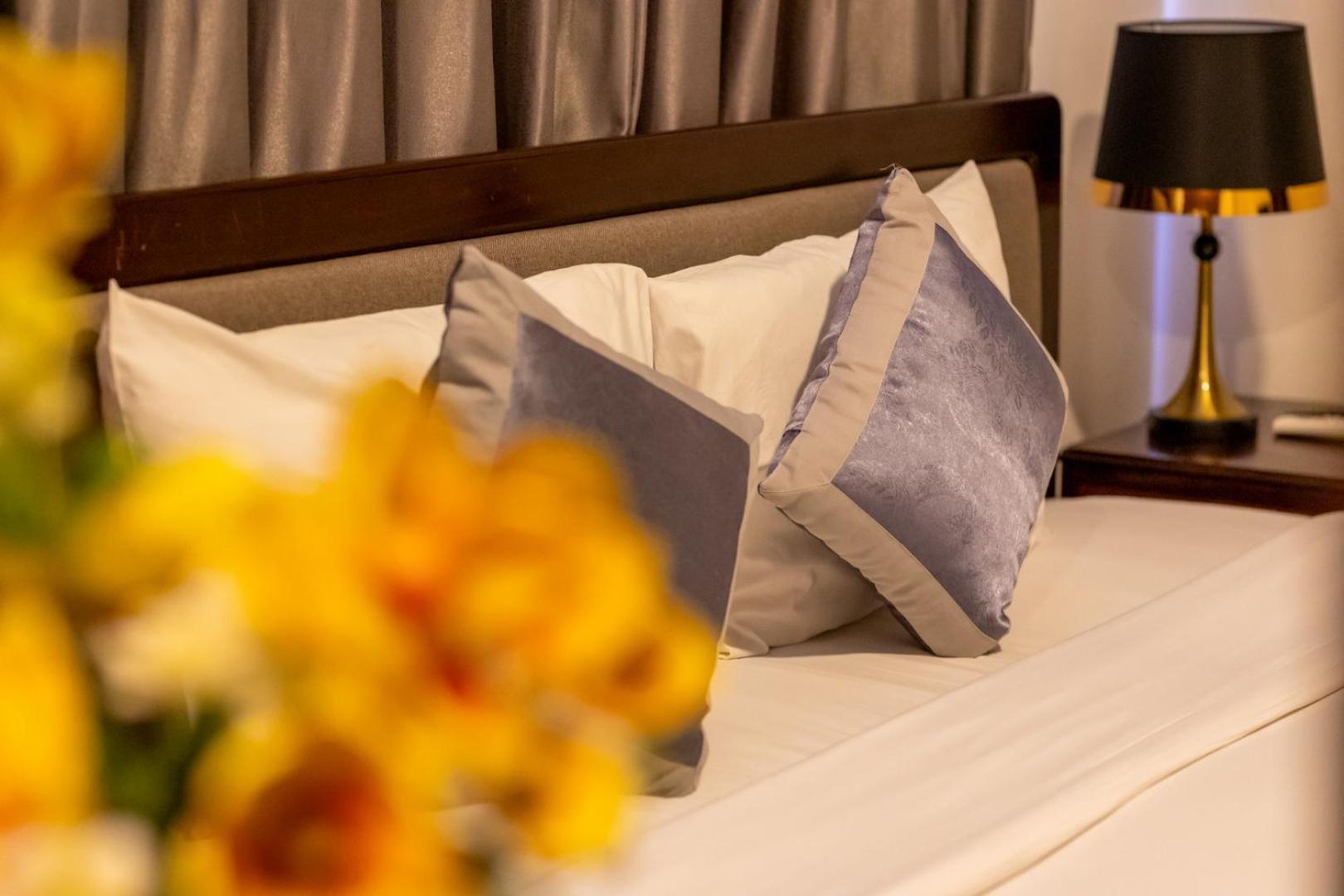 Baly Hotel Hue Luaran gambar